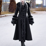 Manteau Long Gothique 'Baroness' avec Col et Manches en Fourrure